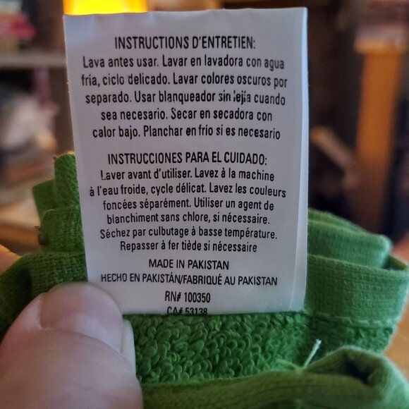 Brand New Christmas Kitchen Towels Santa Suit, Stocking Festive Holiday Set Of 2 - Picture 9 of 9